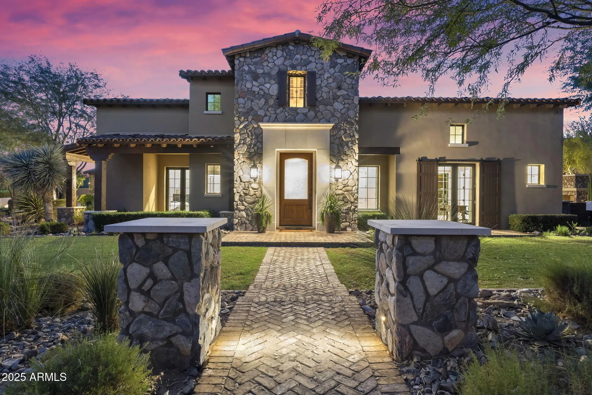 Photo of Listing #6897729