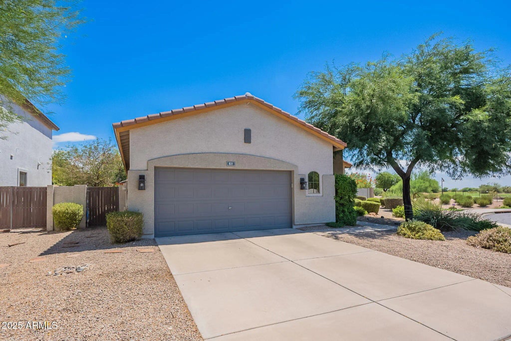 831 E Taurus Place, Chandler