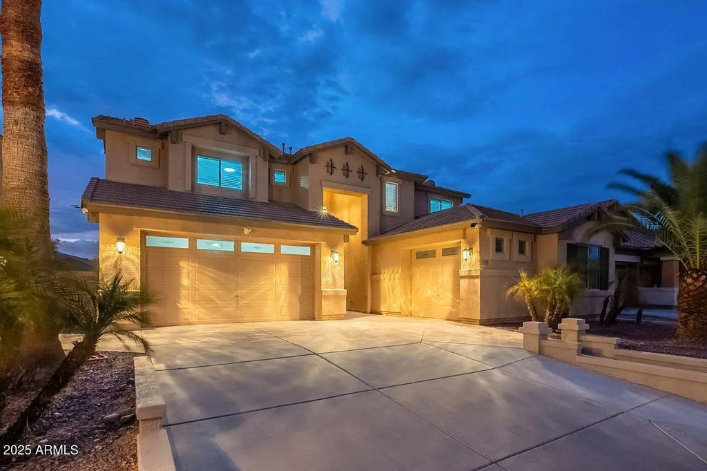 41182 W Robbins Drive, Maricopa