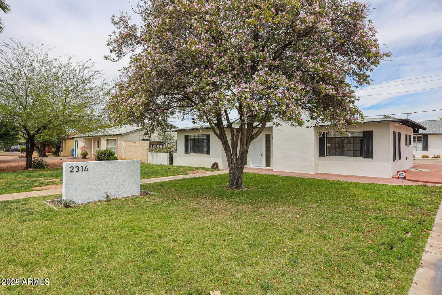 Photo of Listing #6896204