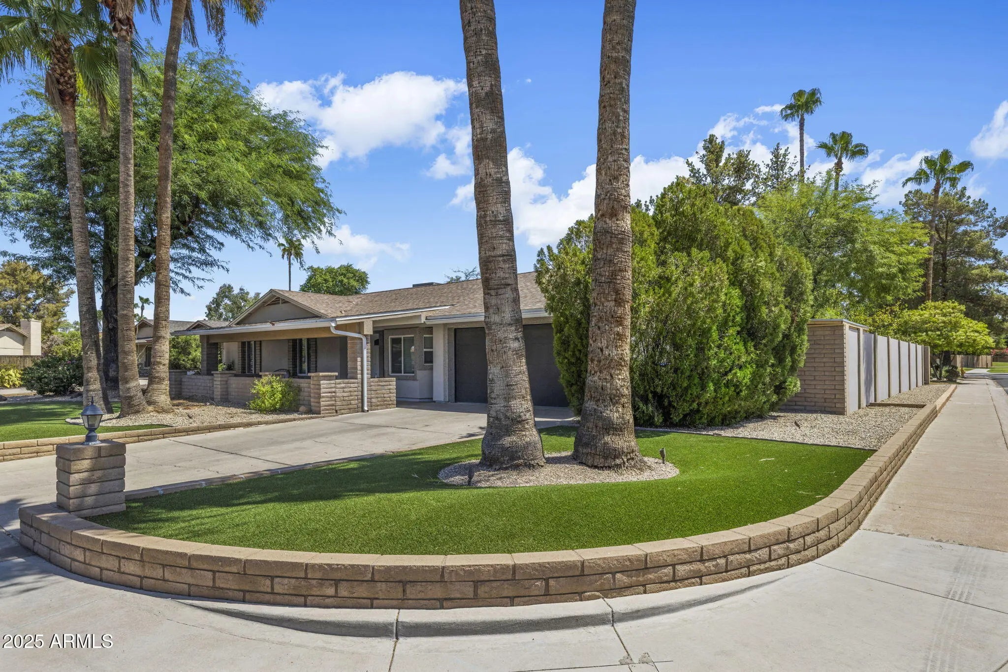 Photo of Listing #6902714