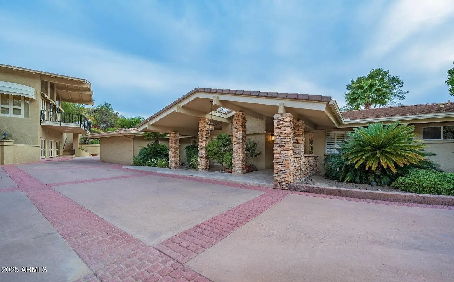 Photo of Listing #6915645