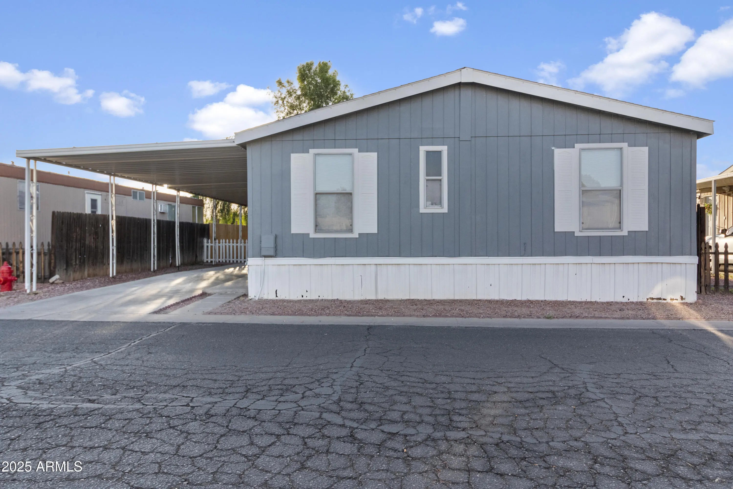 Photo of Listing #6896606