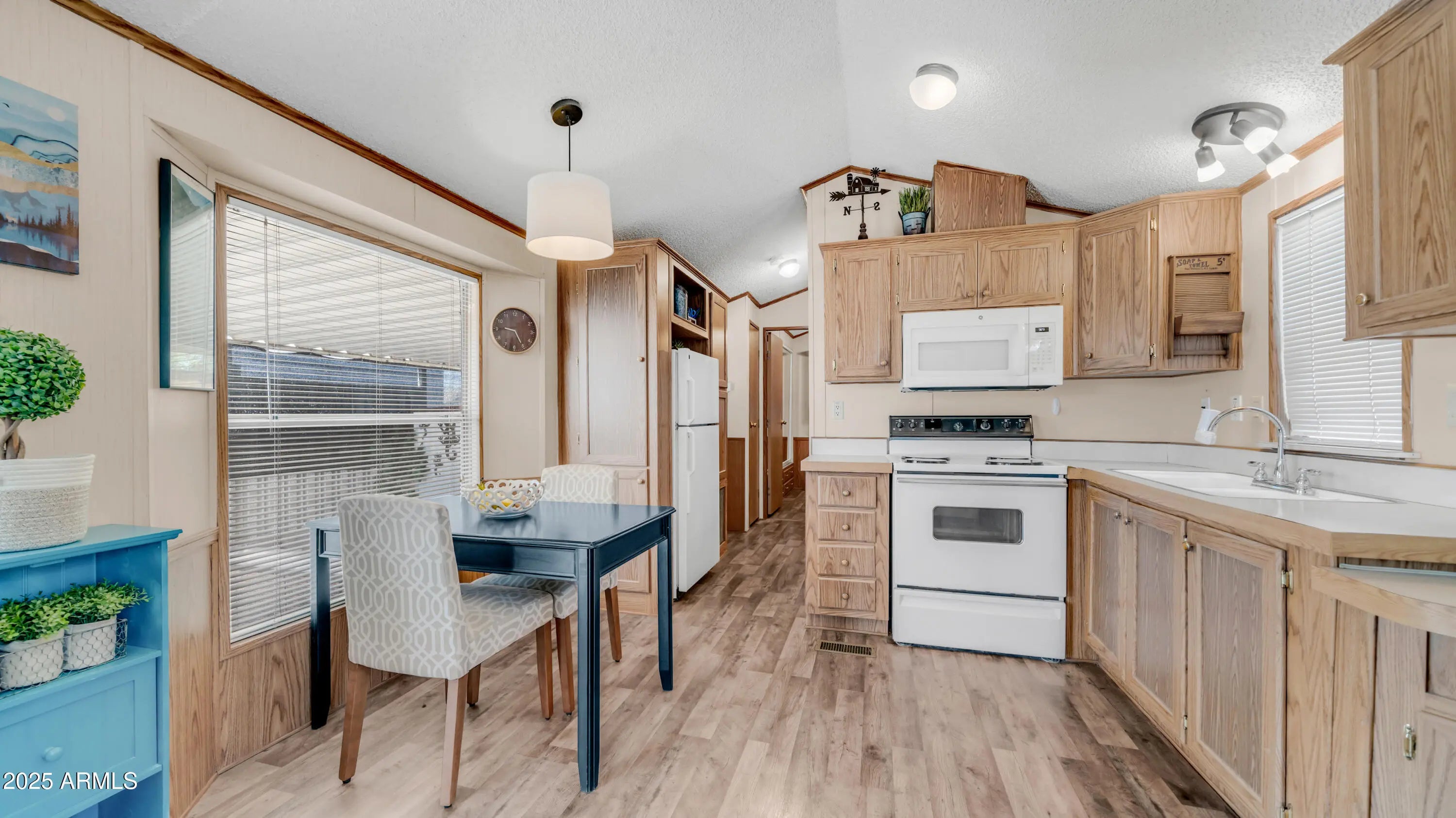 Photo of Listing #6897945