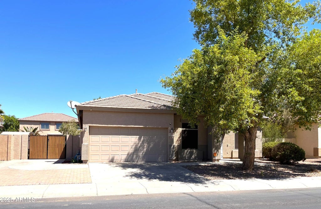 43292 W Oakland Court, Maricopa