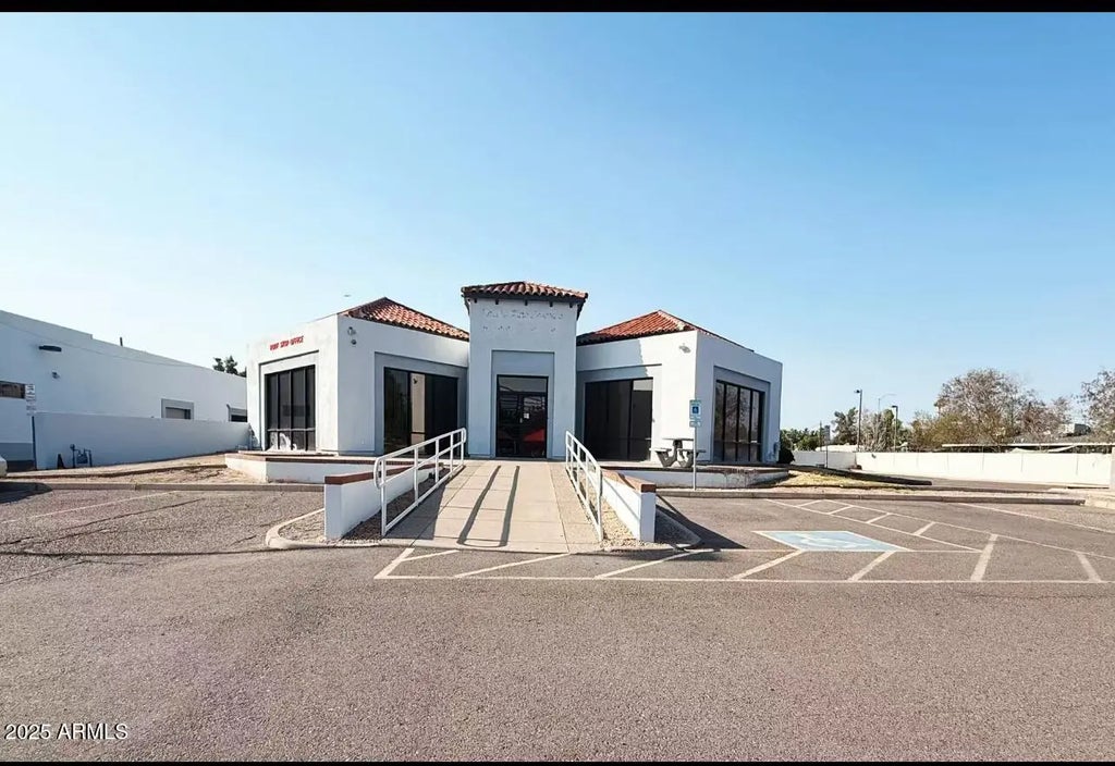 1120 W Main Street, Mesa