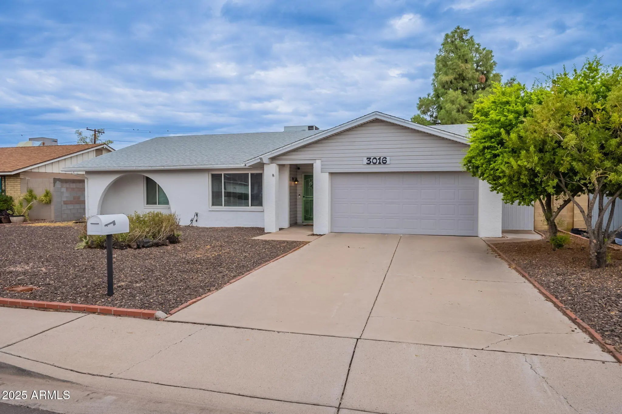 Photo of Listing #6916794