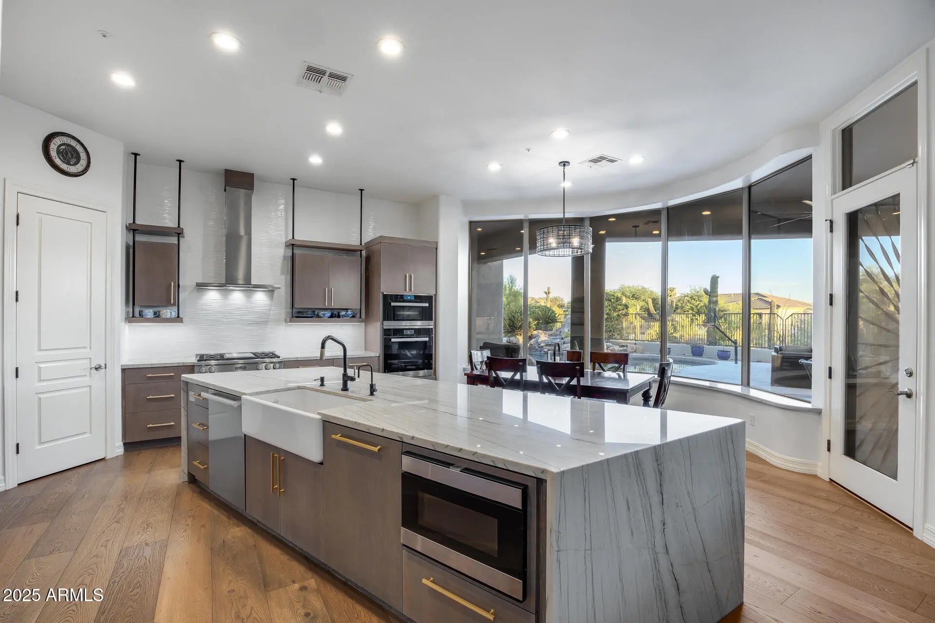 Photo of Listing #6899618