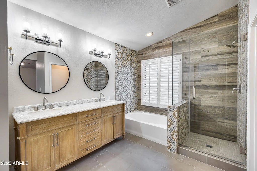 1883 W Falcon Drive, Chandler