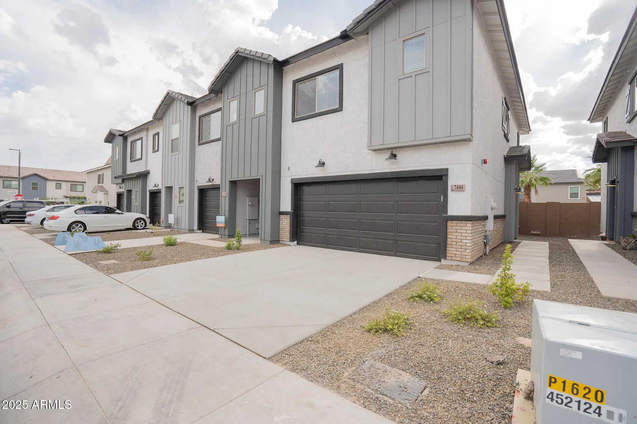 Photo of Listing #6896609