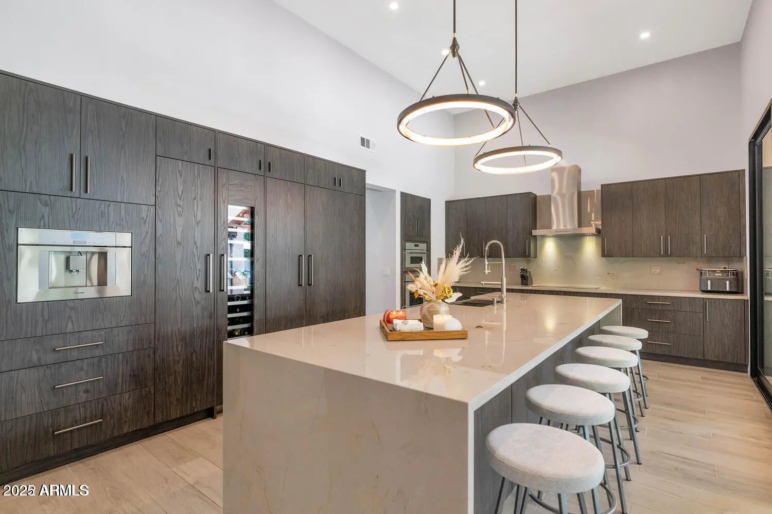 Photo of Listing #6896595