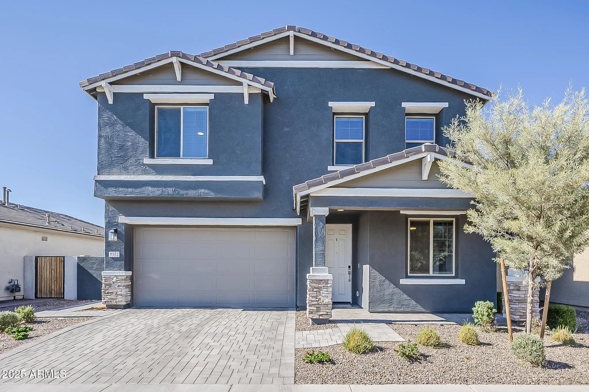 Photo of Listing #6896633