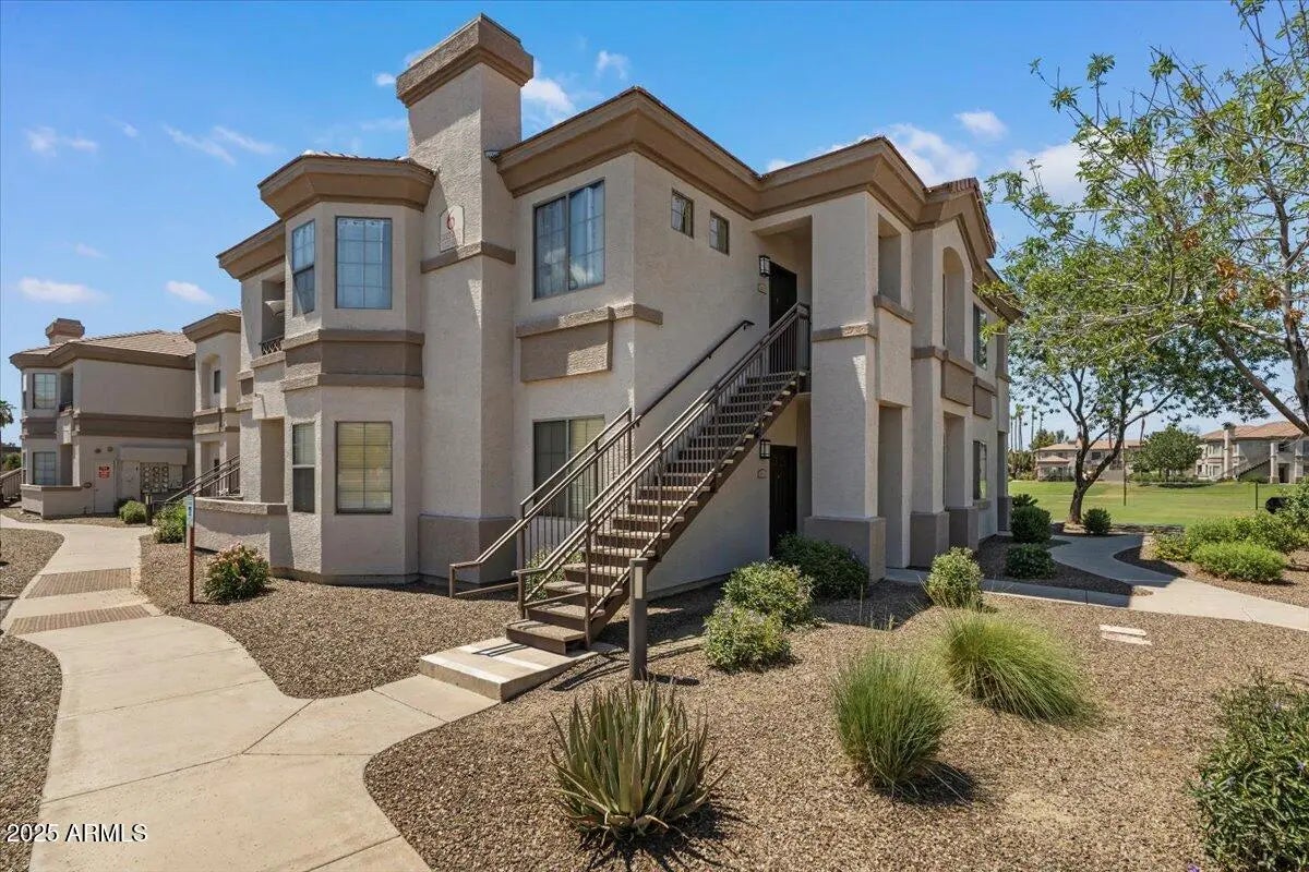 Photo of Listing #6896842