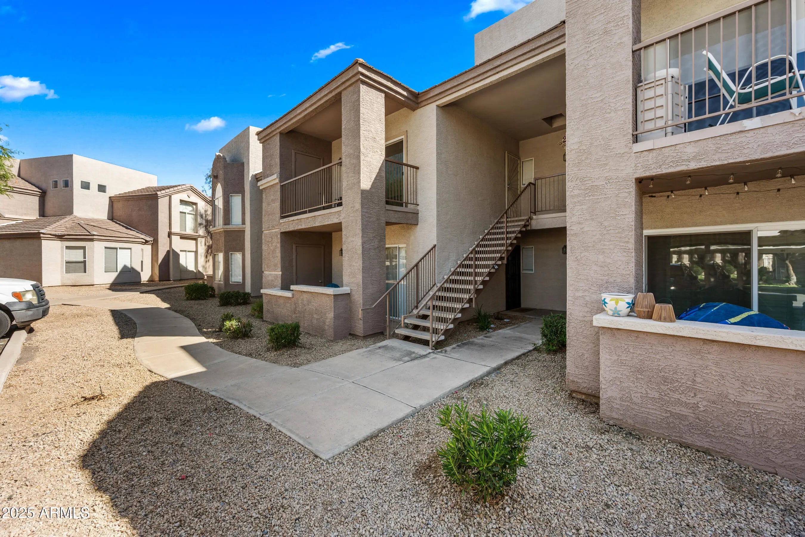 Photo of Listing #6897268