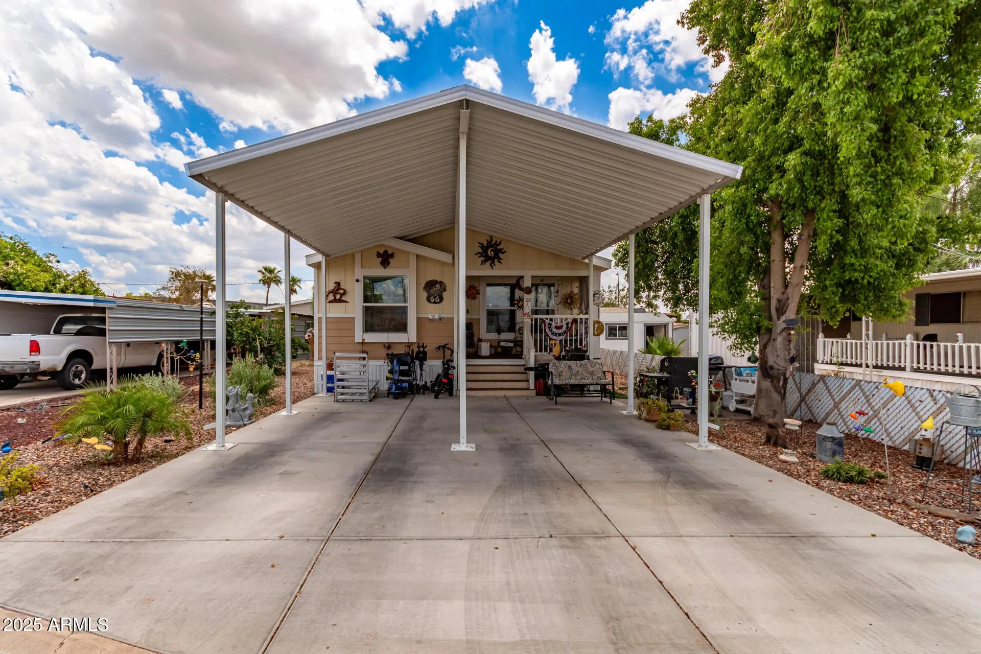 Photo of Listing #6896923