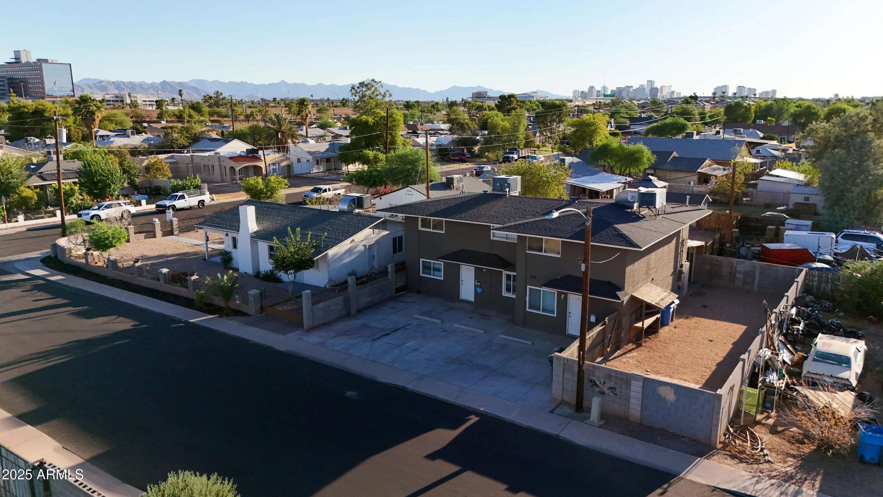 Photo of Listing #6915165