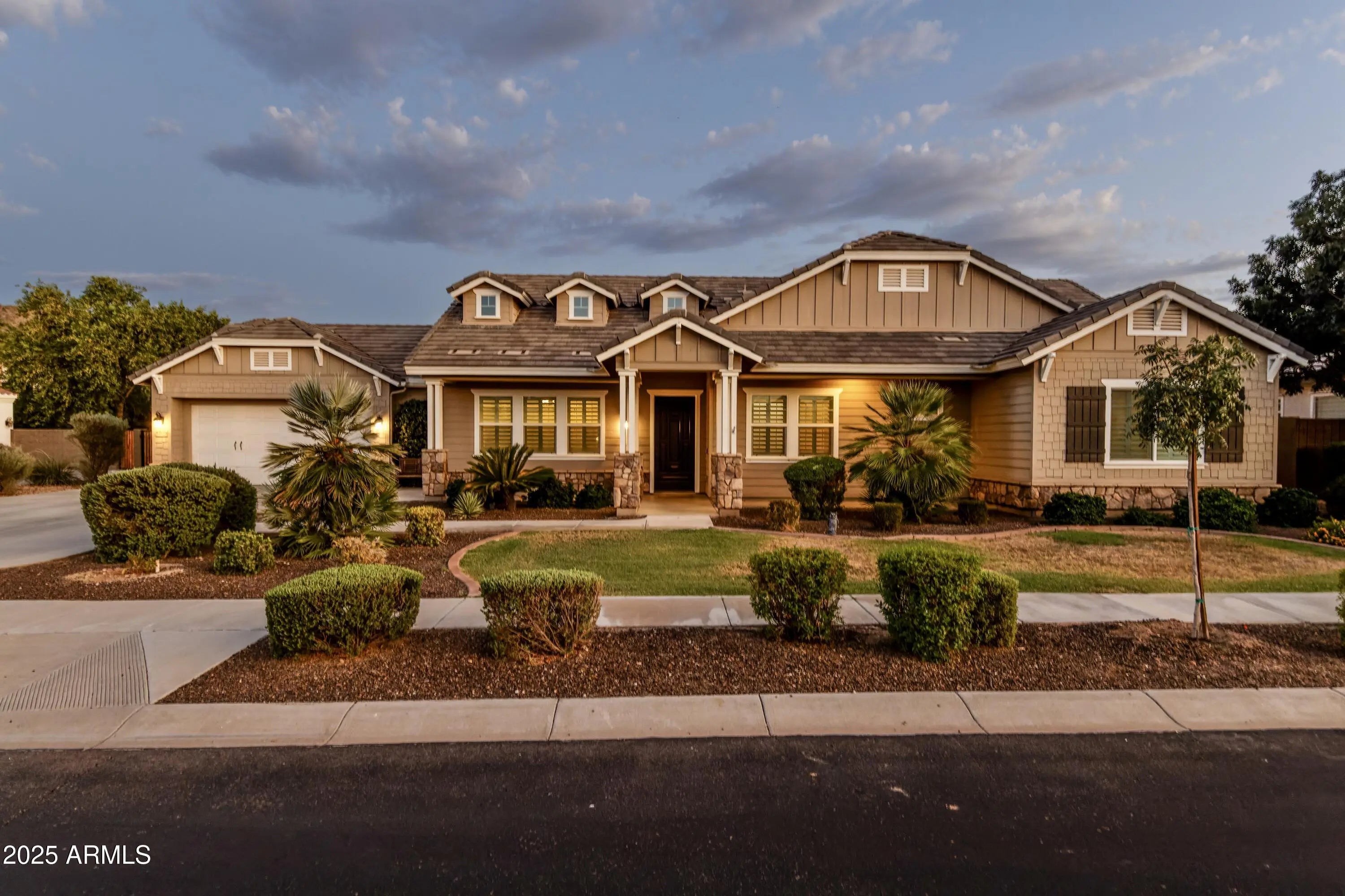 Photo of Listing #6900103