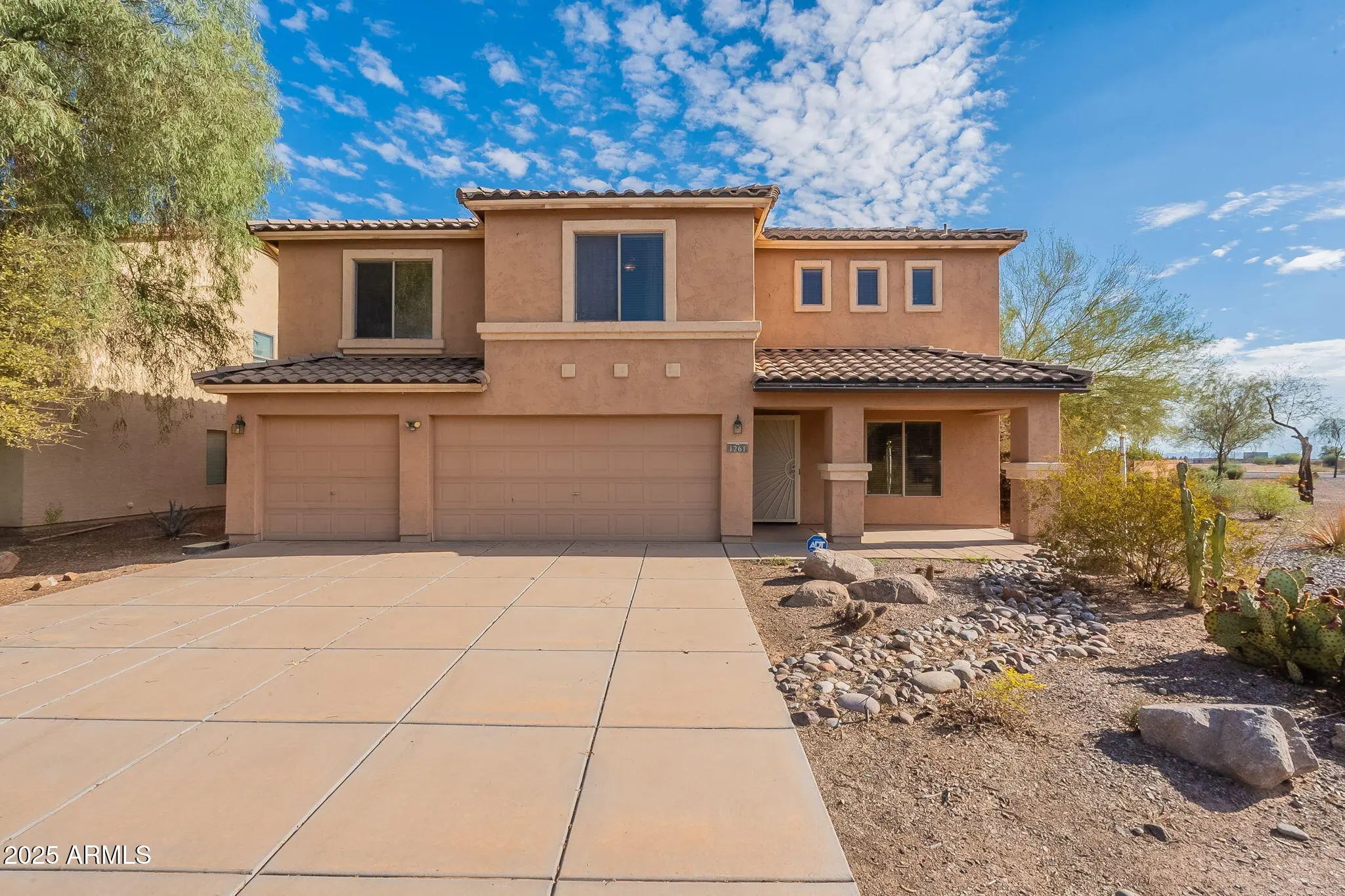 Photo of Listing #6913625