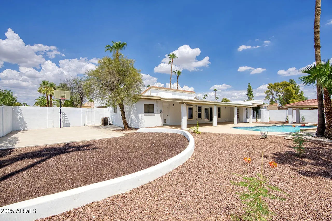 Photo of Listing #6912543