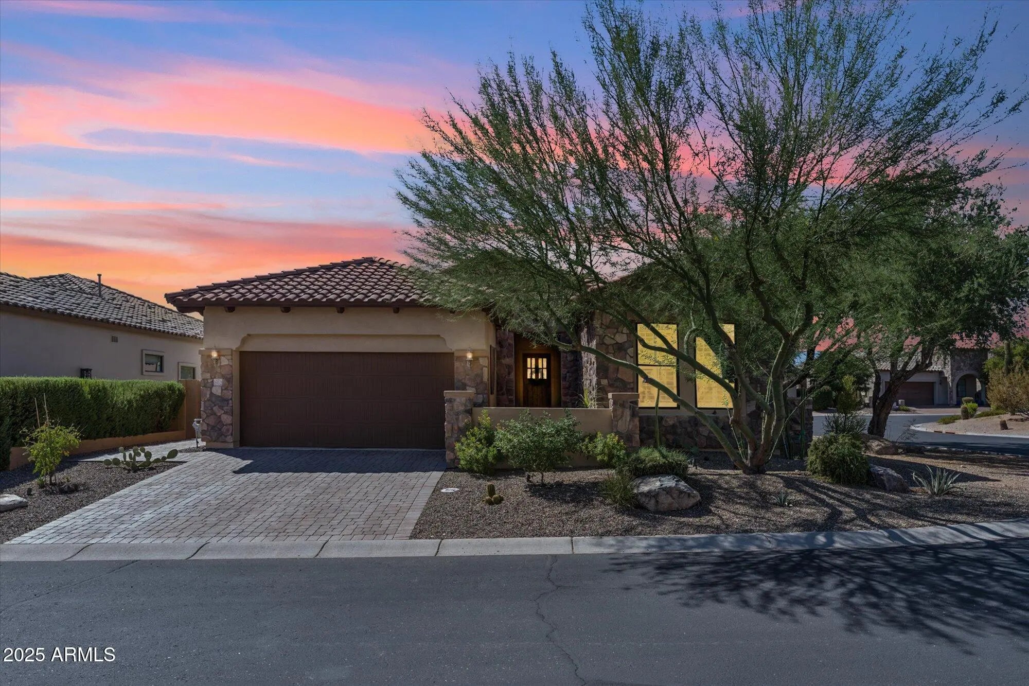 Photo of Listing #6918229