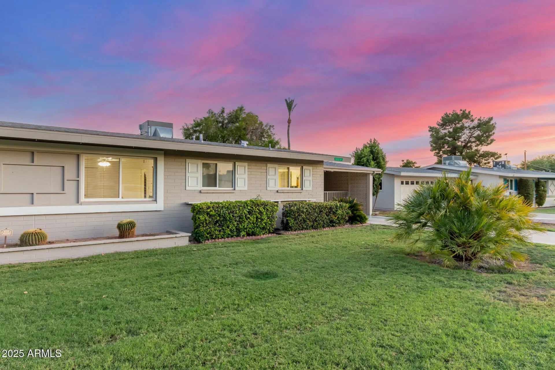 Photo of Listing #6902943