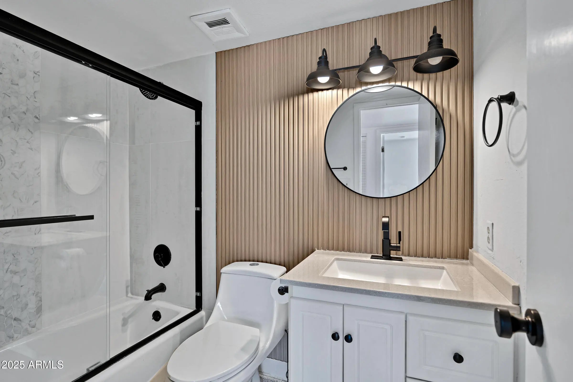 Photo of Listing #6897623