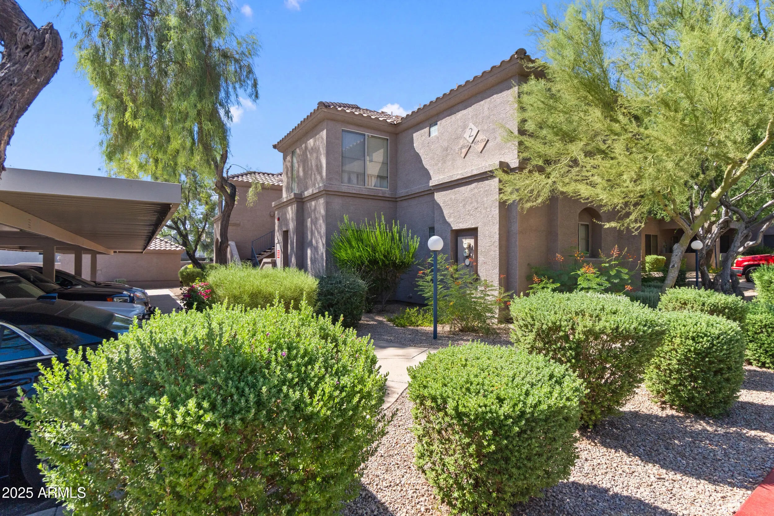 Photo of Listing #6899879