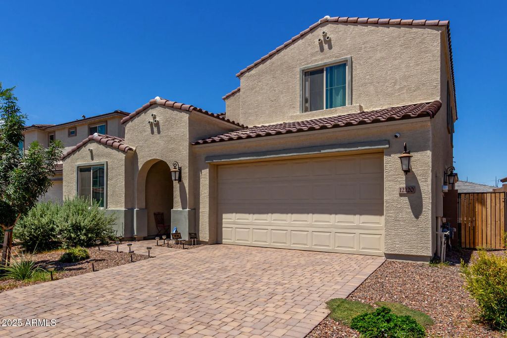 12120 W Parkway Lane, Avondale