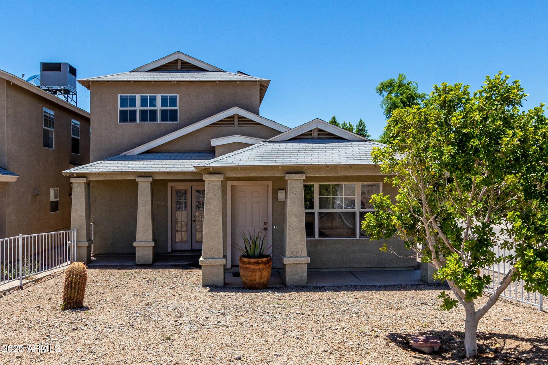 Photo of Listing #6898037