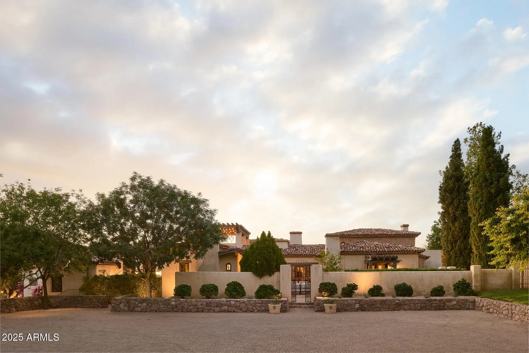 Photo of Listing #6918645