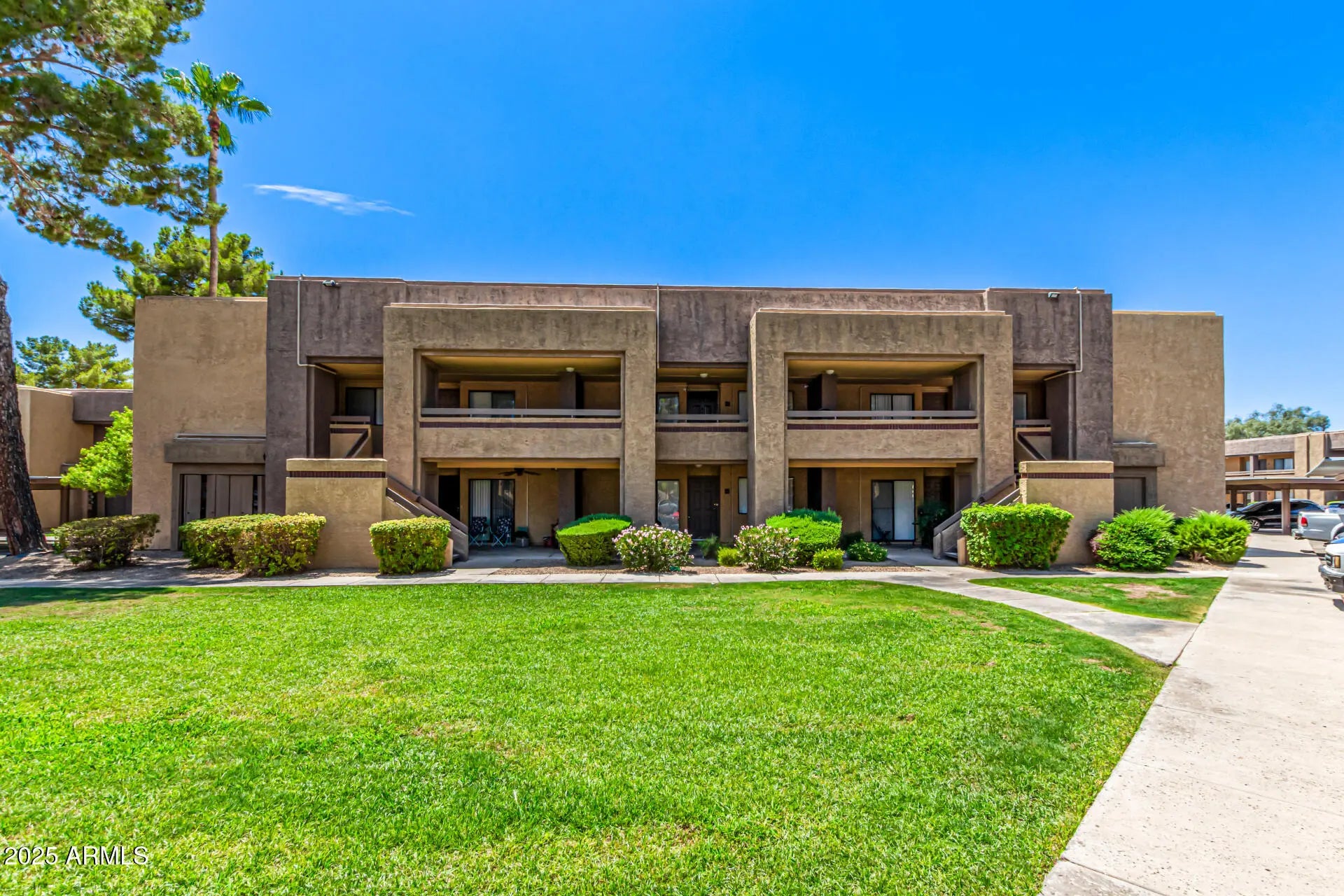 Photo of Listing #6897759