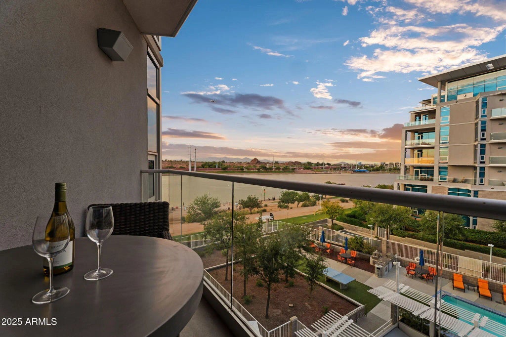120 E Rio Salado Parkway (unit 402), Tempe