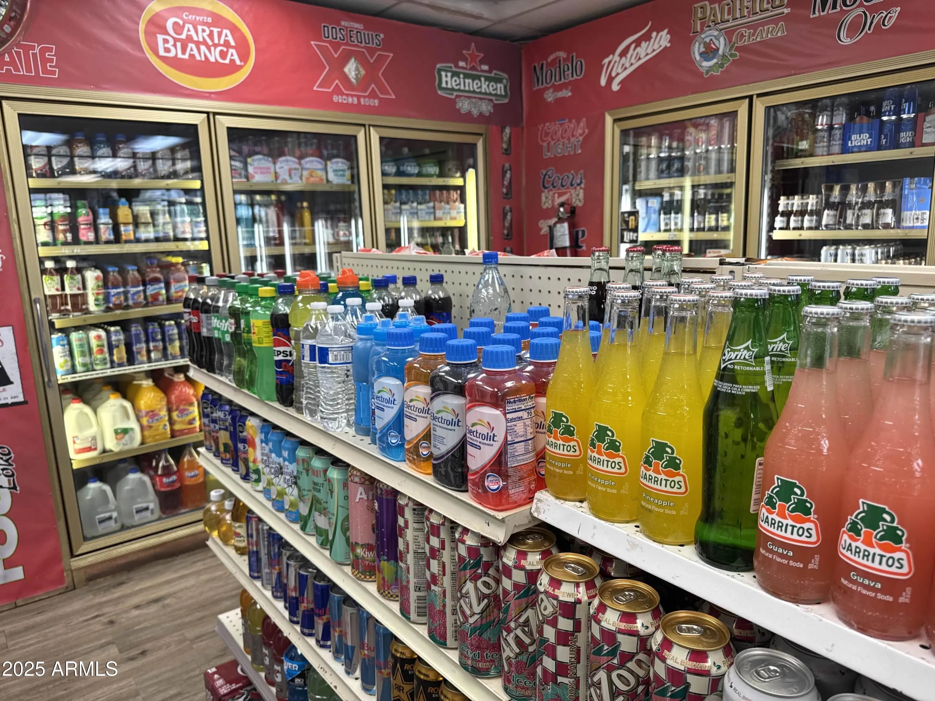 Photo of Listing #6897877