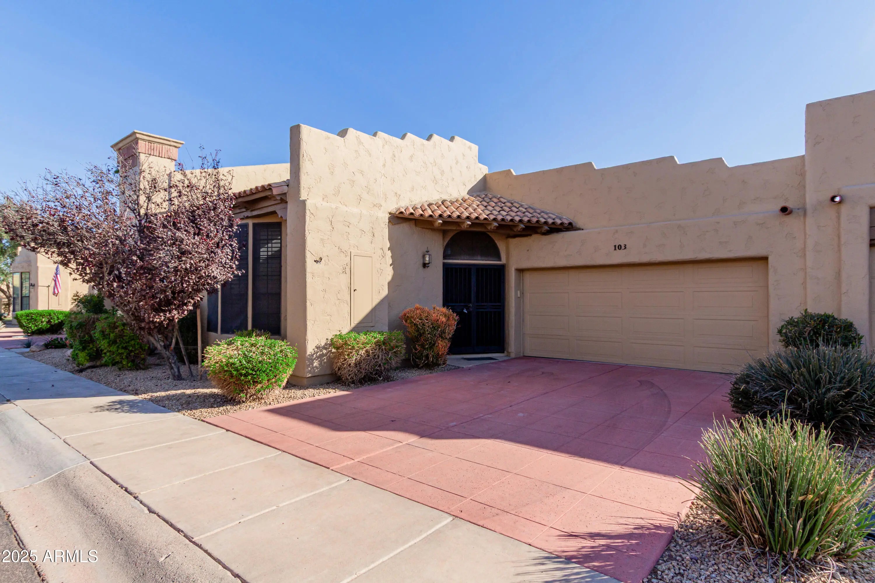 Photo of Listing #6897918