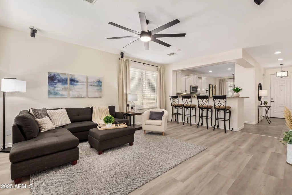 697 W Twin Peaks Parkway, San Tan Valley