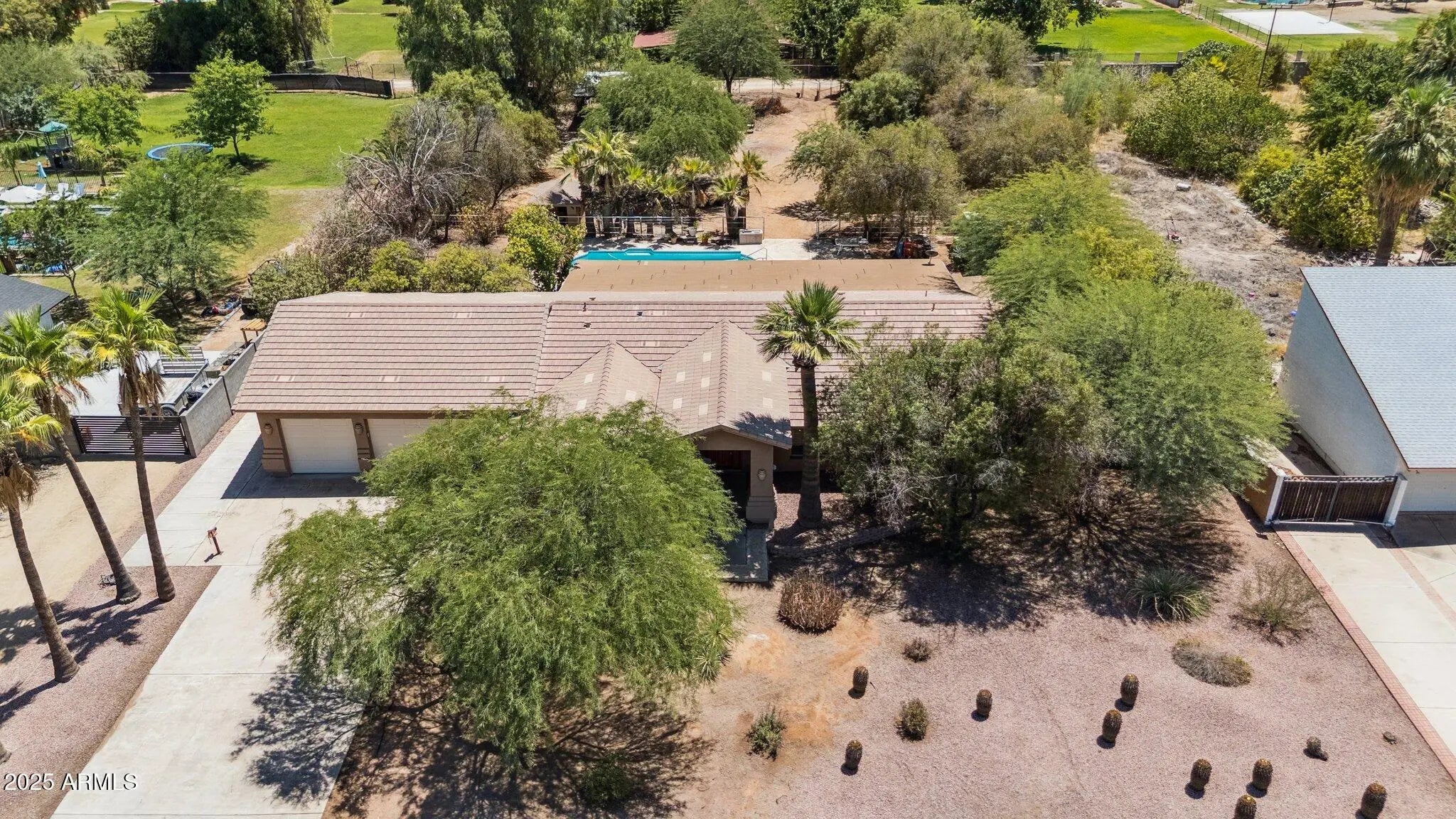 Photo of Listing #6900900