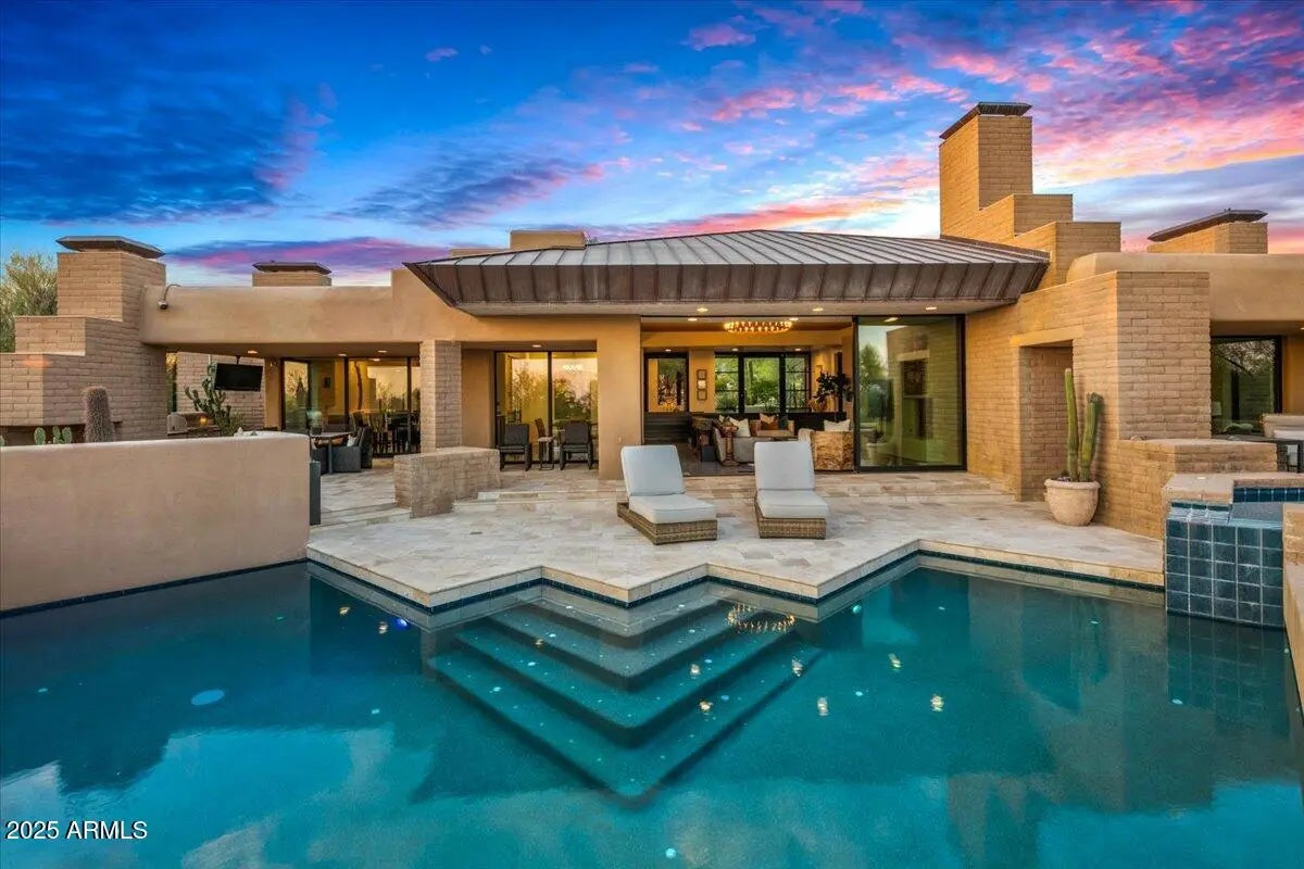 Photo of Listing #6907319