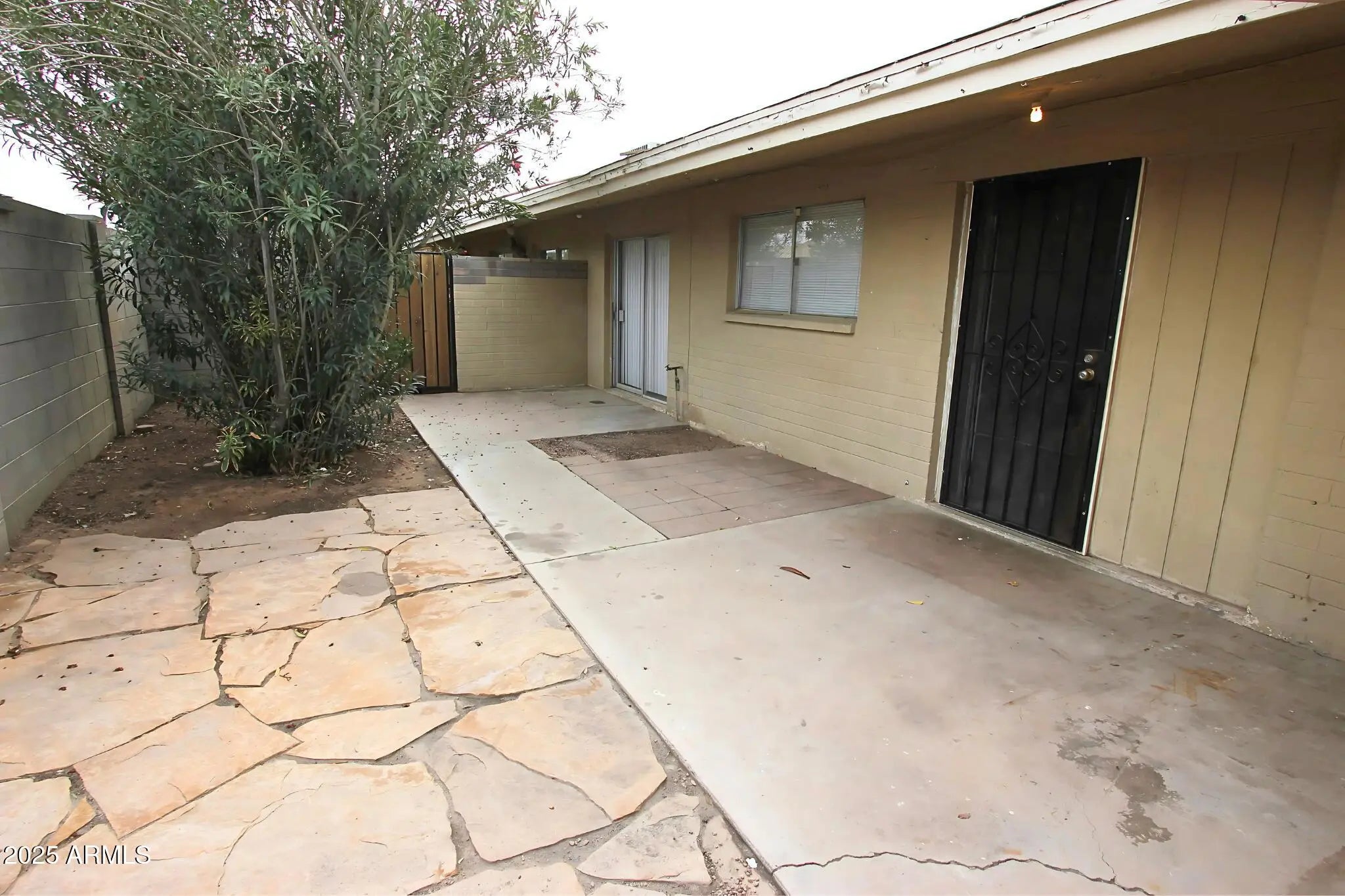 Photo of Listing #6898280