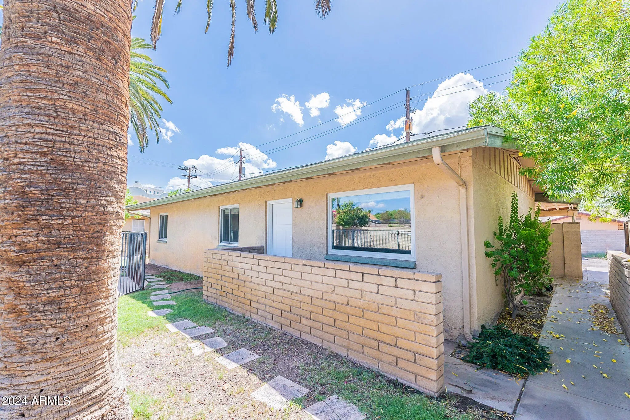 Photo of Listing #6898317