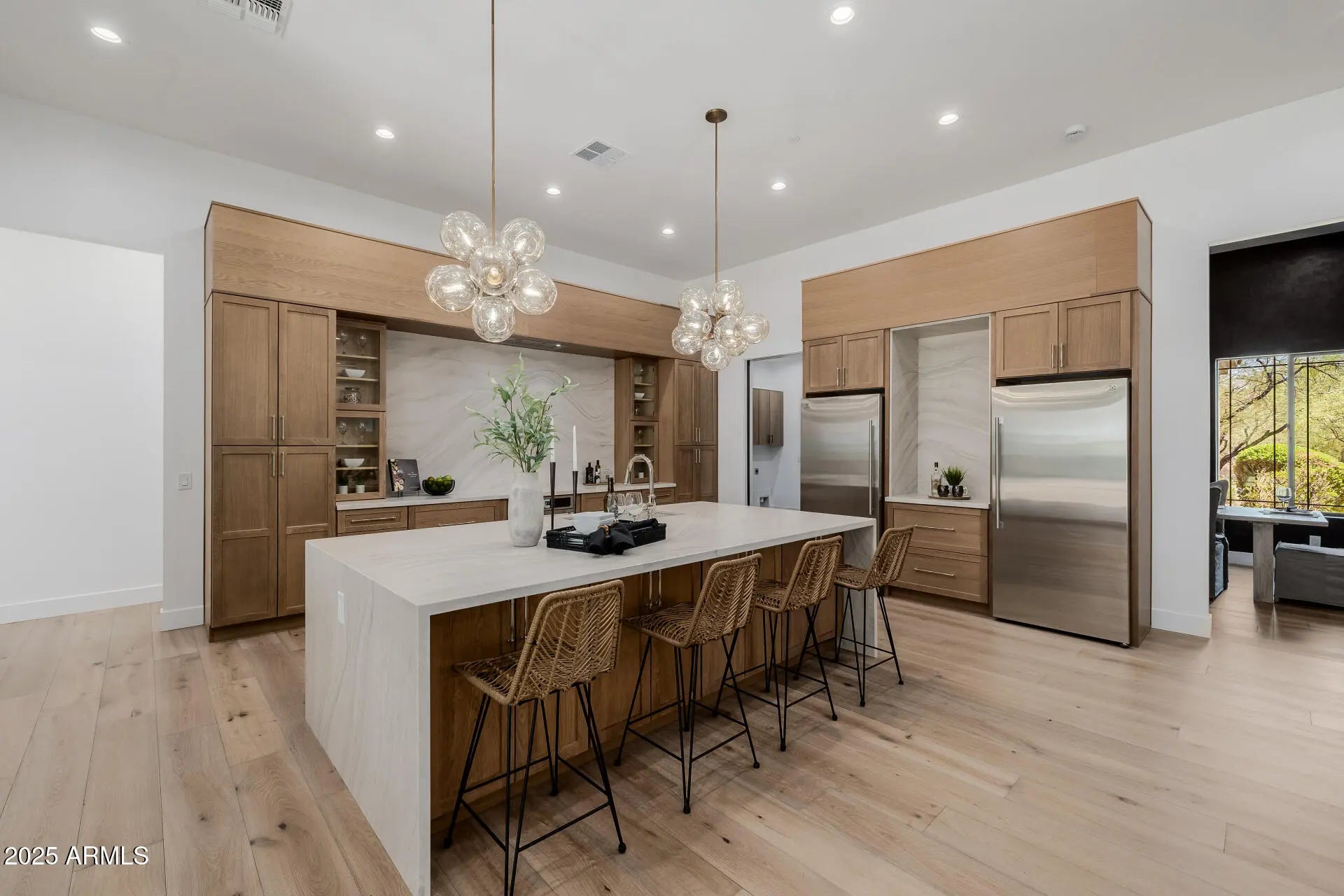 Photo of Listing #6909723