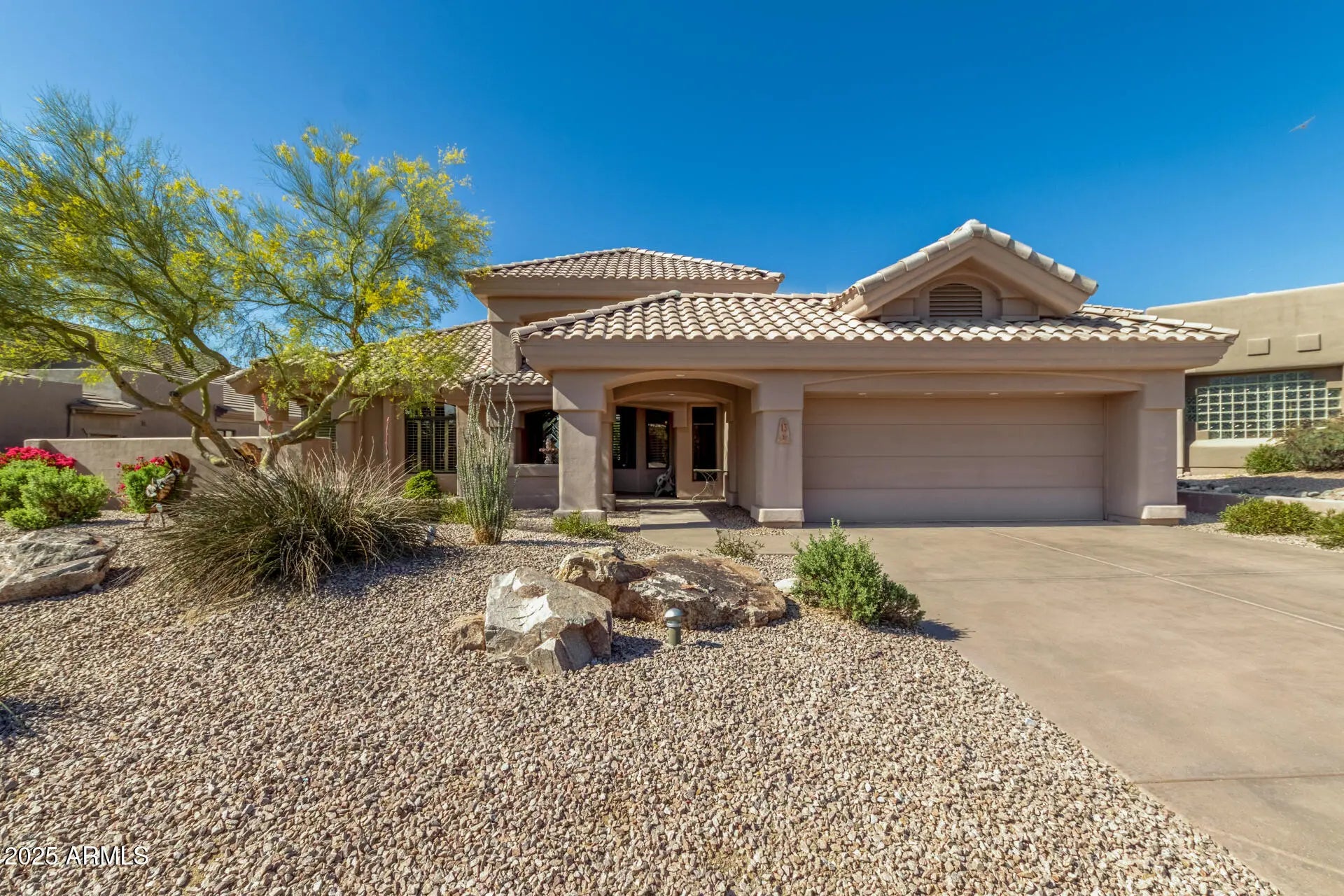 Photo of Listing #6902547