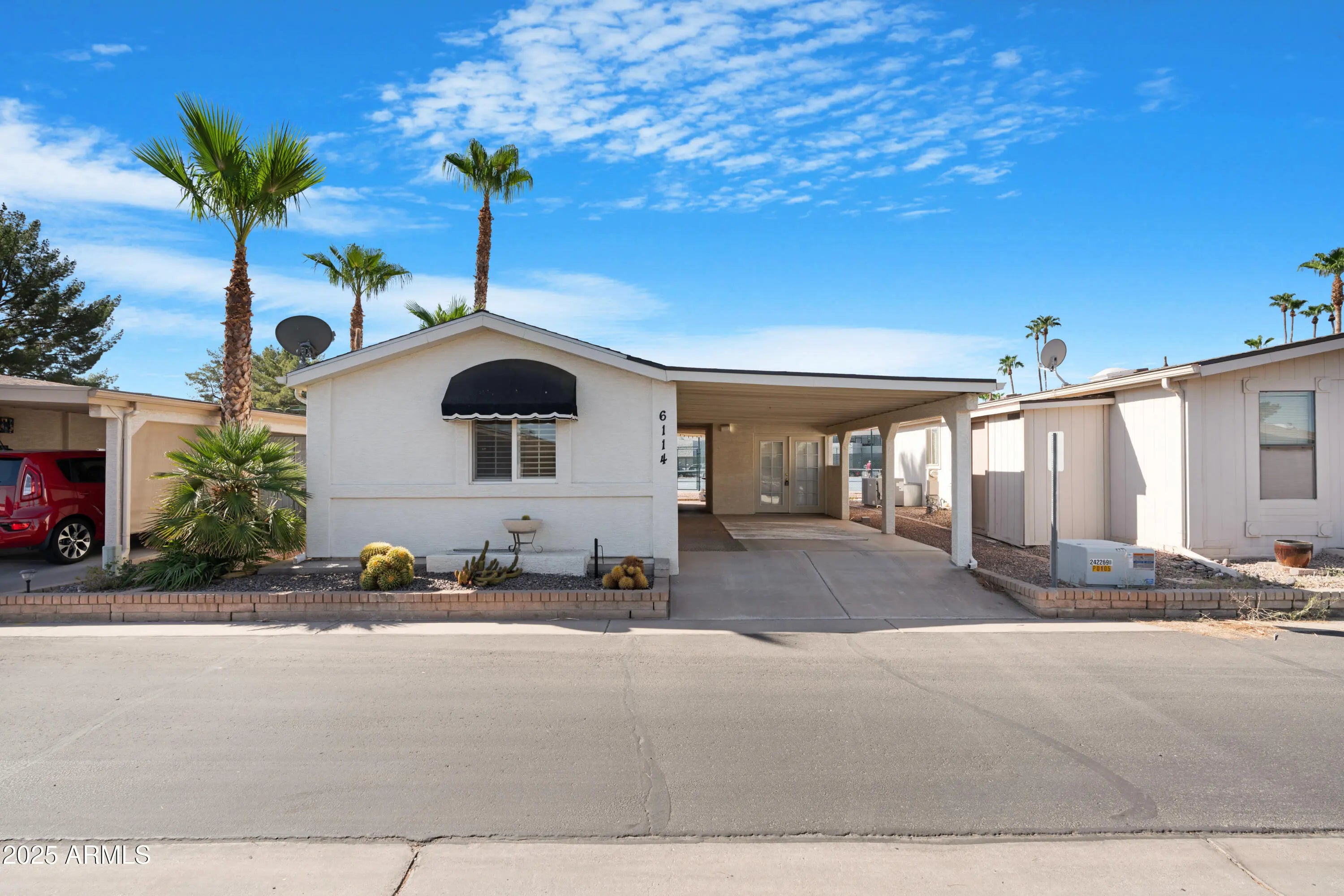 Photo of Listing #6898967