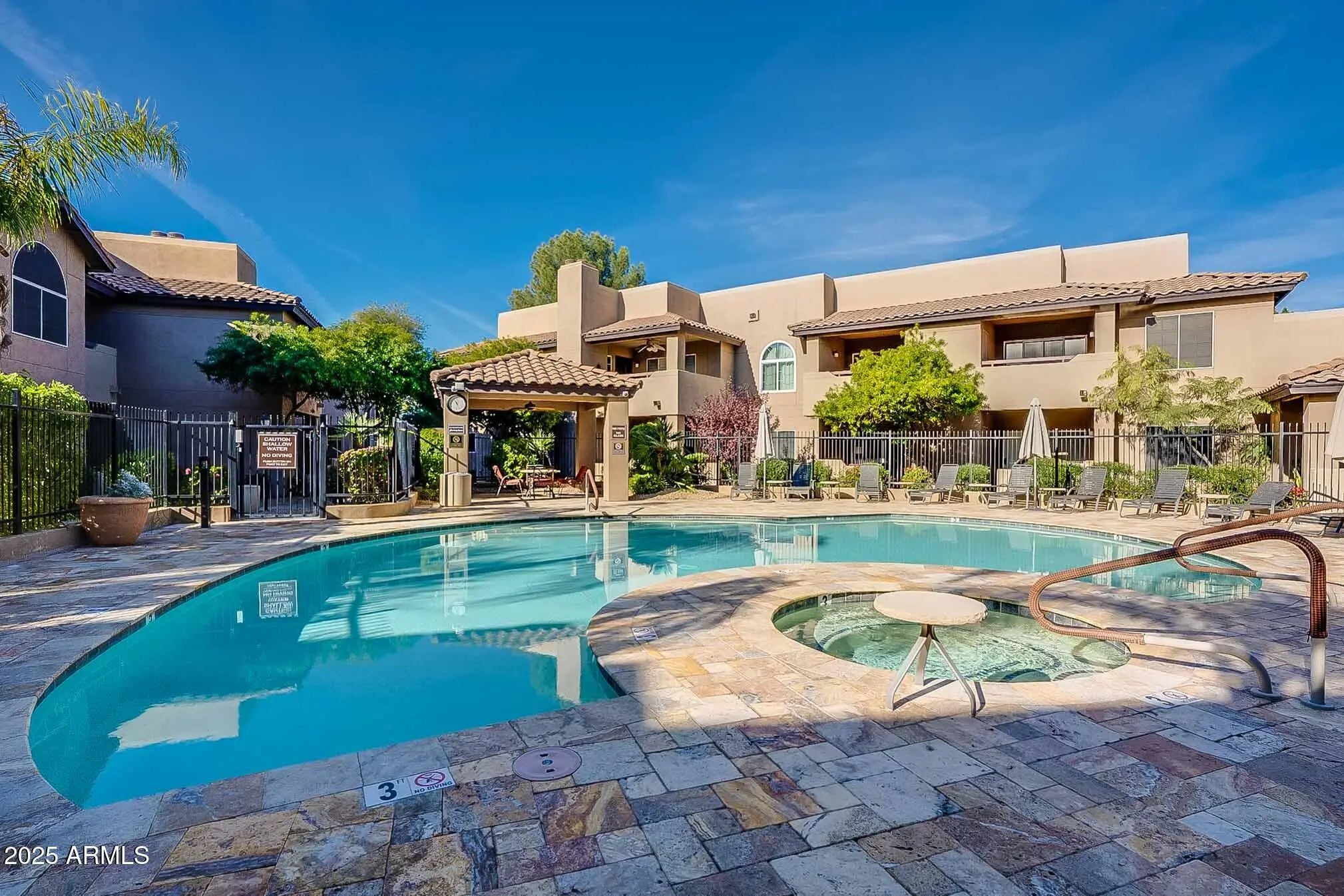 Photo of Listing #6899563