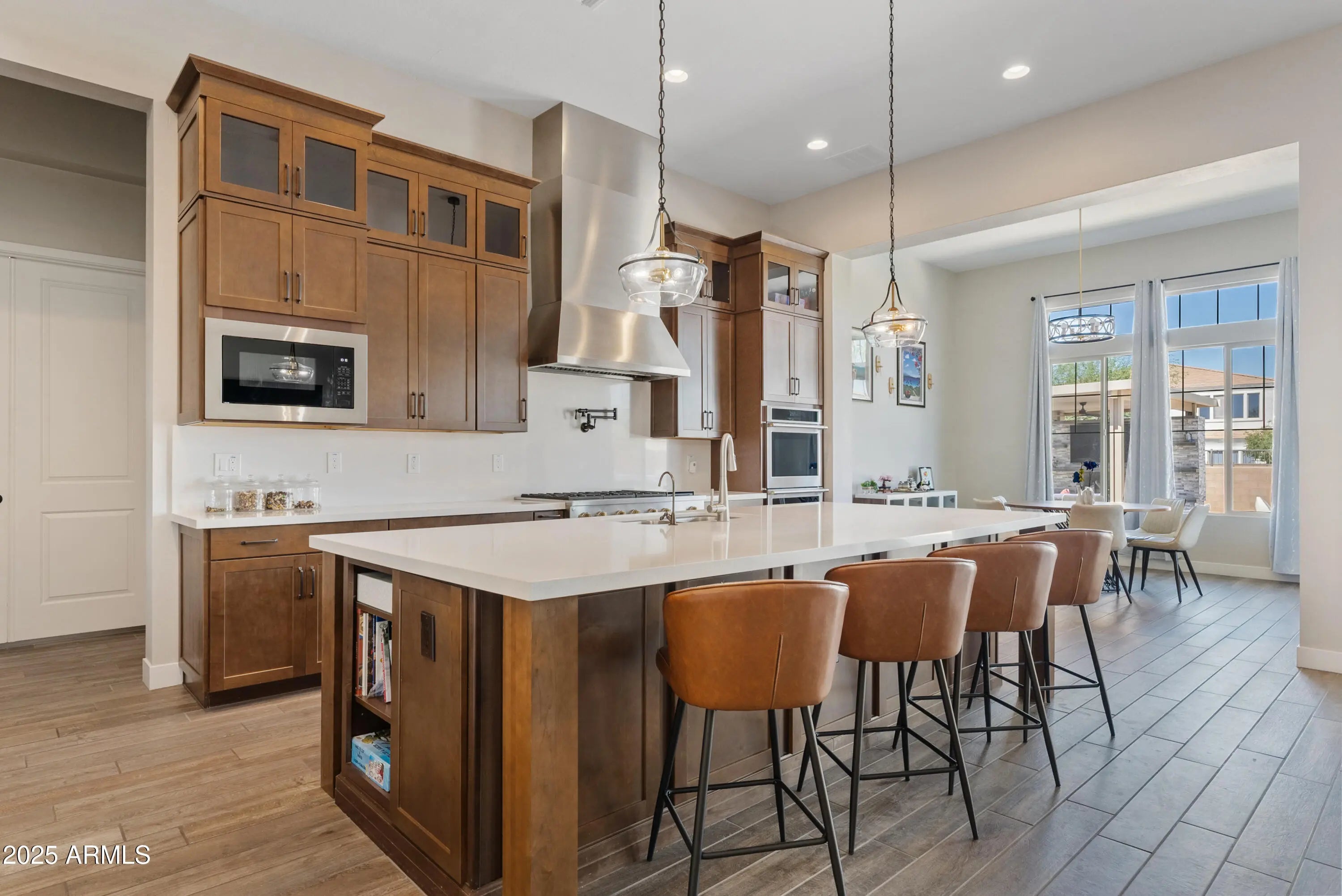 Photo of Listing #6899934