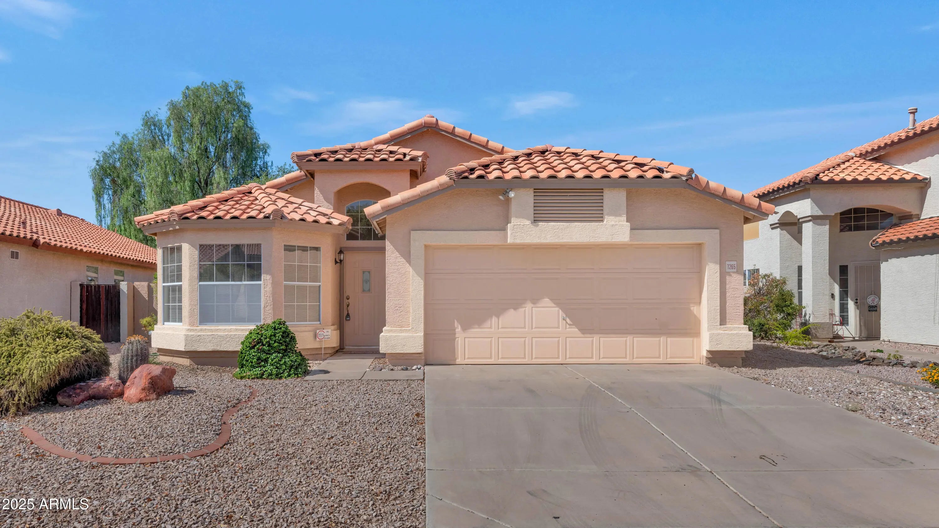 Photo of Listing #6899455