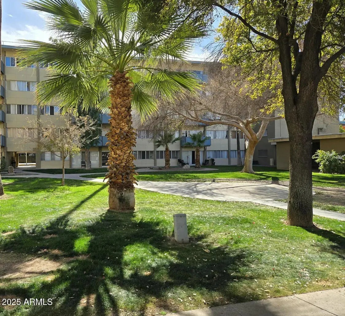 Photo of Listing #6898914