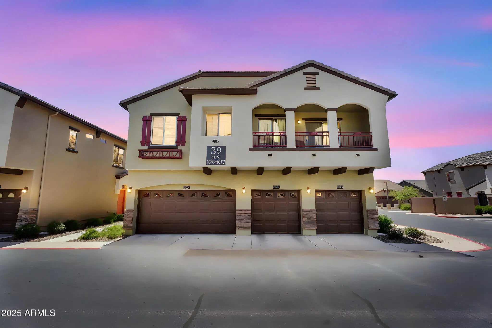 Photo of Listing #6902094