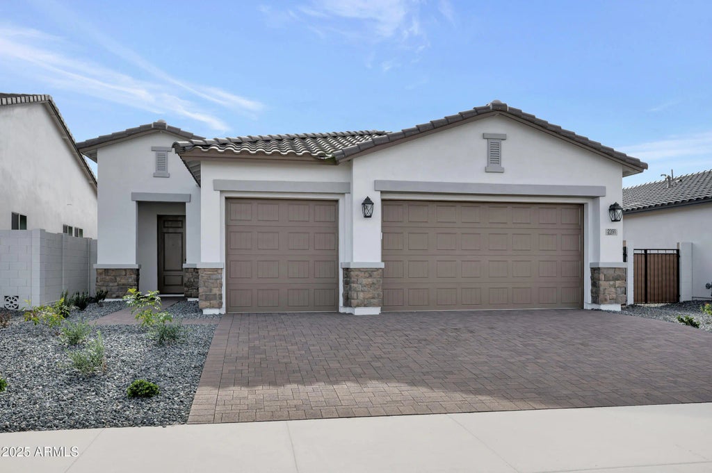 2391 E Amfissa Drive, San Tan Valley