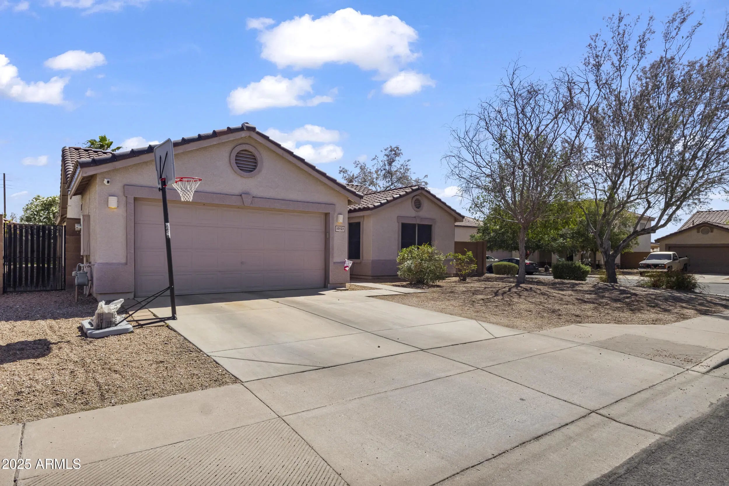 Photo of Listing #6899051