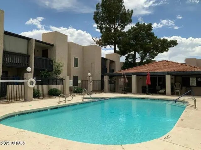 Photo of Listing #6899123